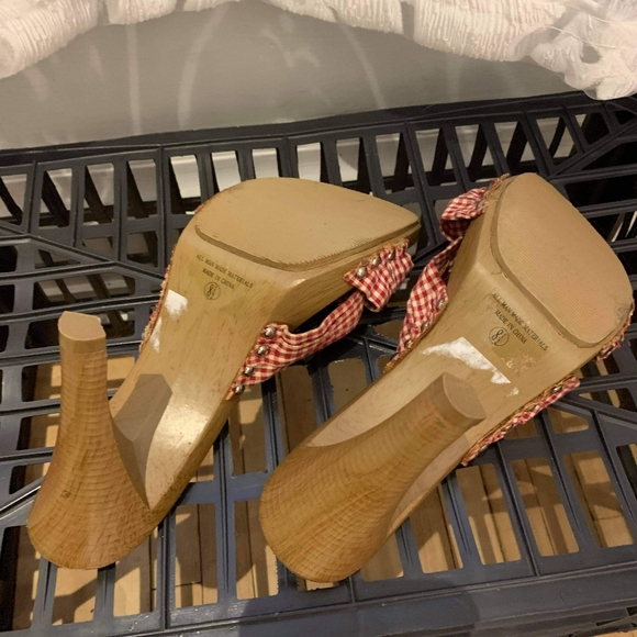 Shoes - Picture 3 of 3